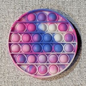 𝕤𝕚𝕝𝕚𝕔𝕠𝕟𝕖 𝕡𝕠𝕡-𝕚𝕥 𝕗𝕚𝕕𝕘𝕖𝕥